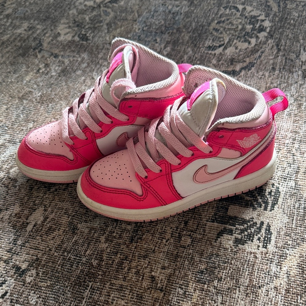 Nike Kids Pink and White Sneakers